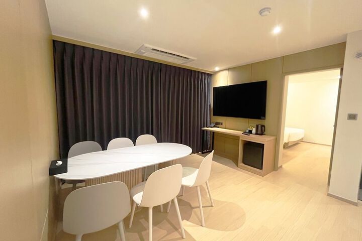 Room 13 of 59