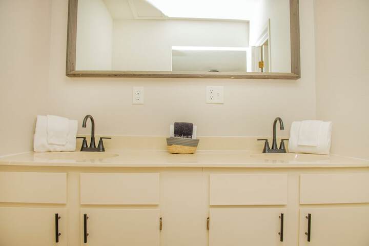 Room 12 of 24