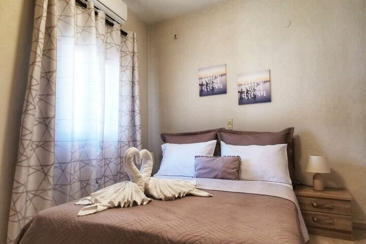 Room 4 of 33