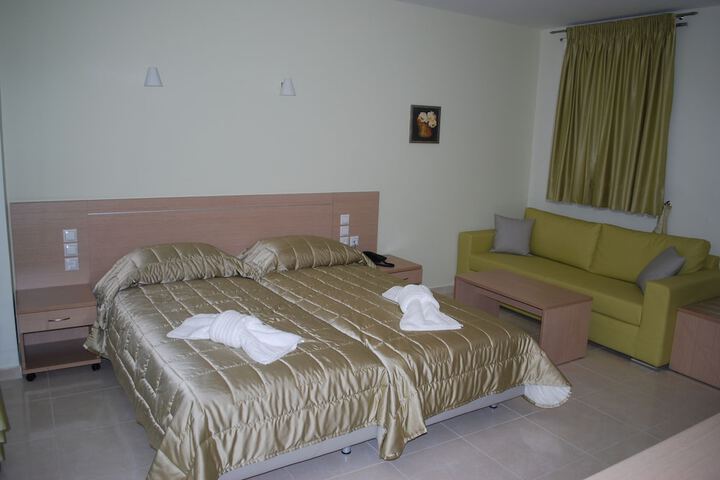 Room 32 of 64