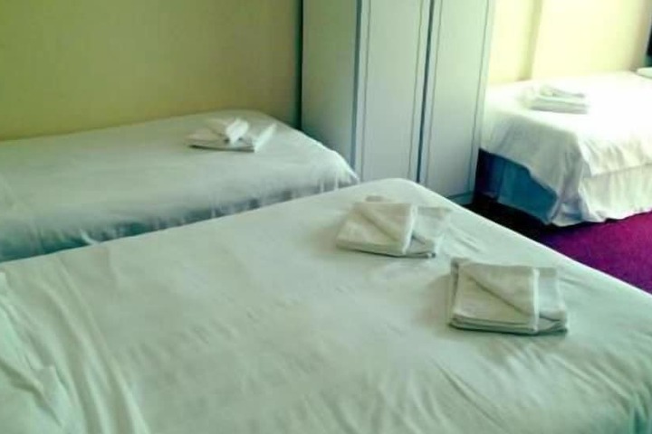 Room 13 of 30