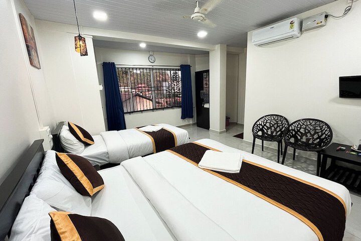 Room 4 of 14