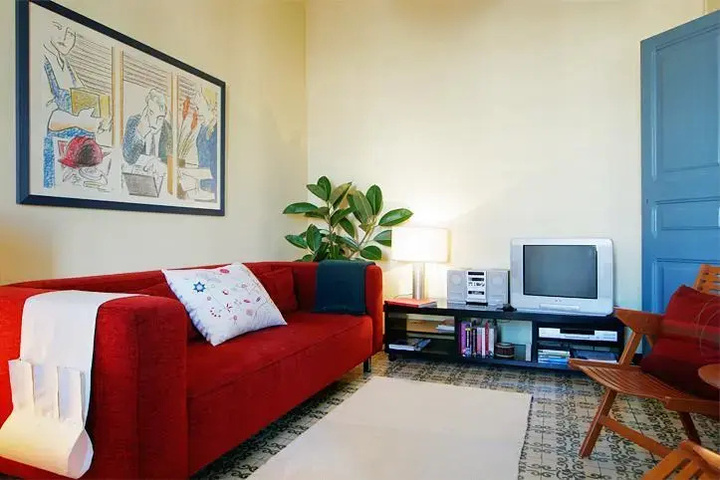 Room 6 of 9