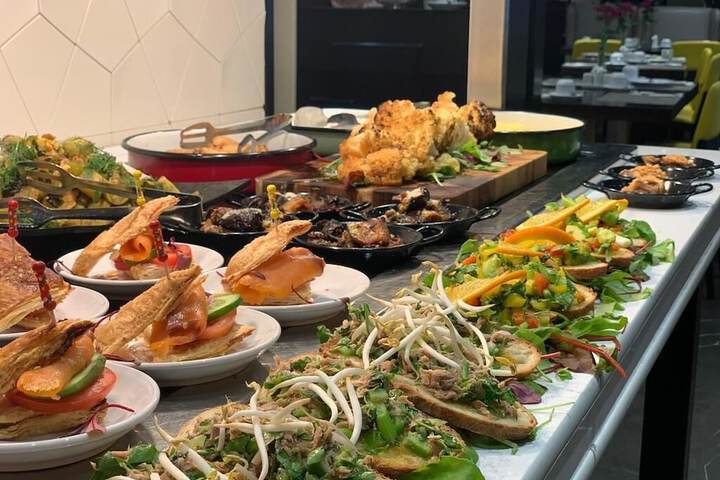 Breakfast buffet