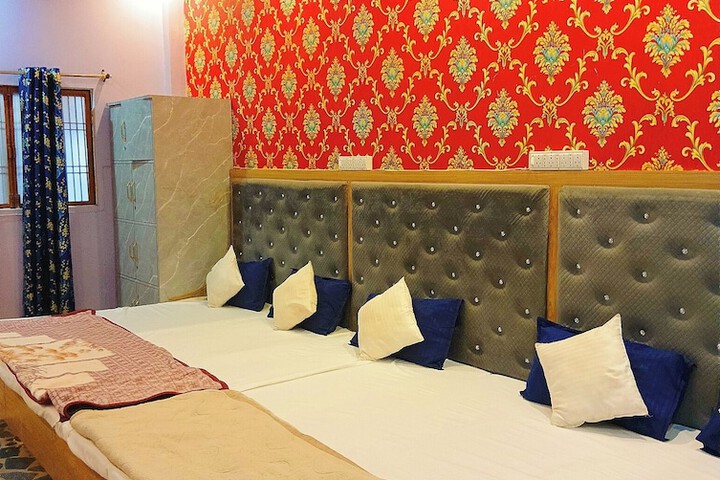 Room 34 of 51
