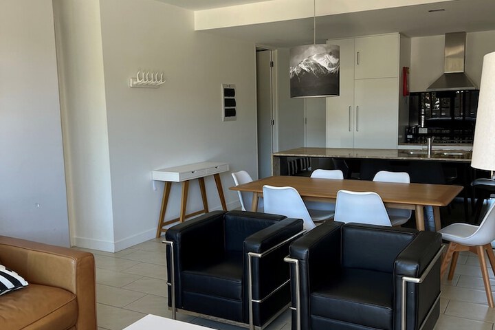 Room 12 of 20