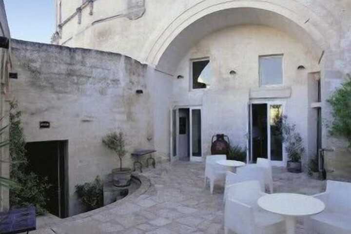 Terrace/Patio 22 of 34