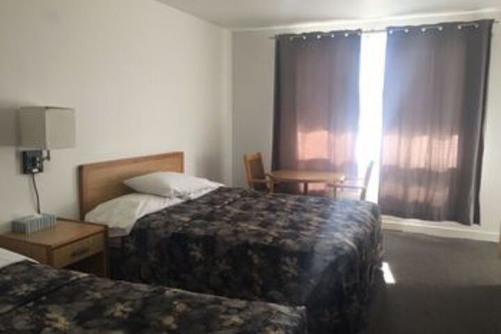 Room 10 of 29