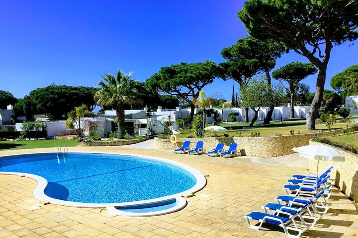 Pools & Facilities