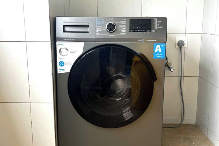 Laundry 27 of 32