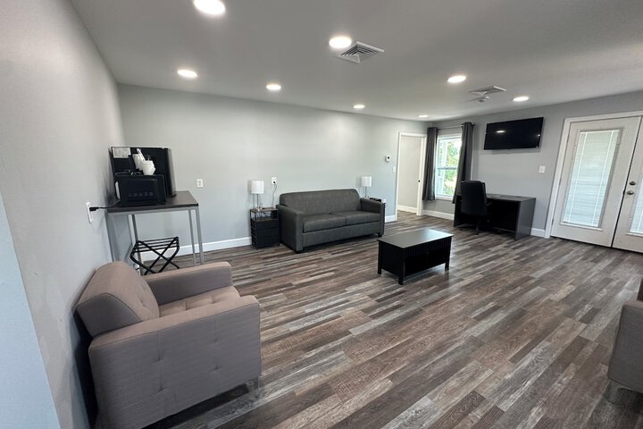 Room 9 of 30