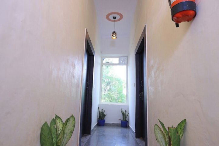 Ballroom/Hall 31 of 39