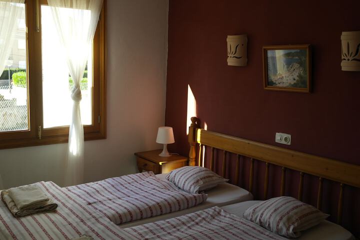 Room 7 of 51