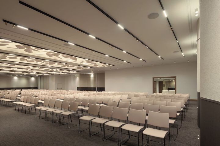 Business Center 313 of 357