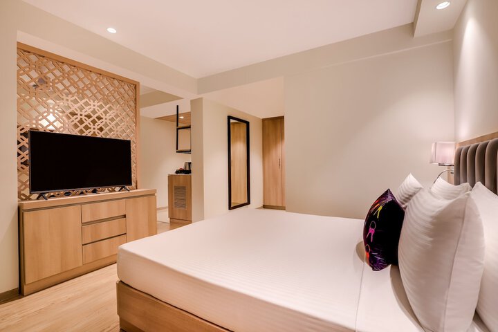 Room 10 of 51