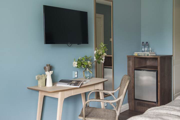 Room 43 of 60