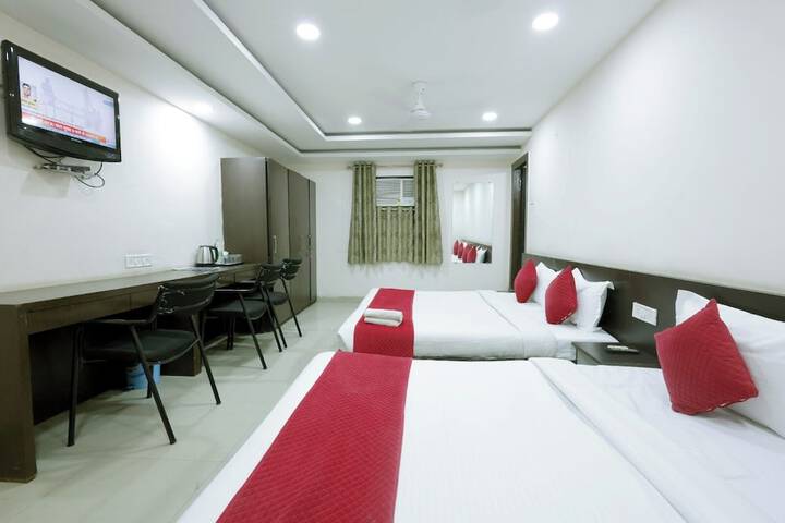 Room 10 of 26