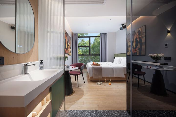 Exterior of Kainuo Garden Aesthetic Design Hotel - Guangzhou Yuexiu Beijing Road International Clothing City Trade Centre Store