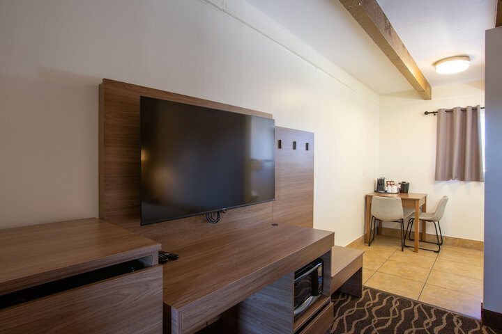 Room 28 of 45