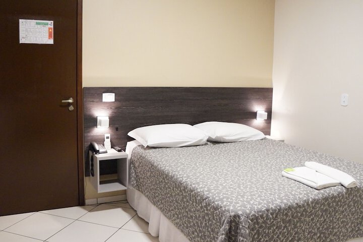 Room 12 of 65