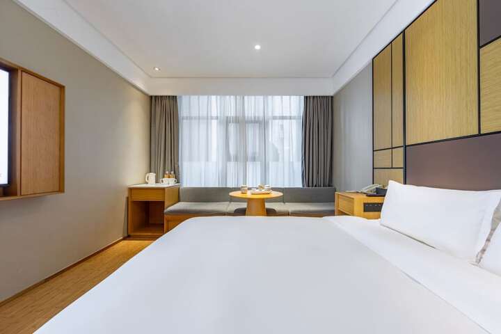 Room 14 of 51