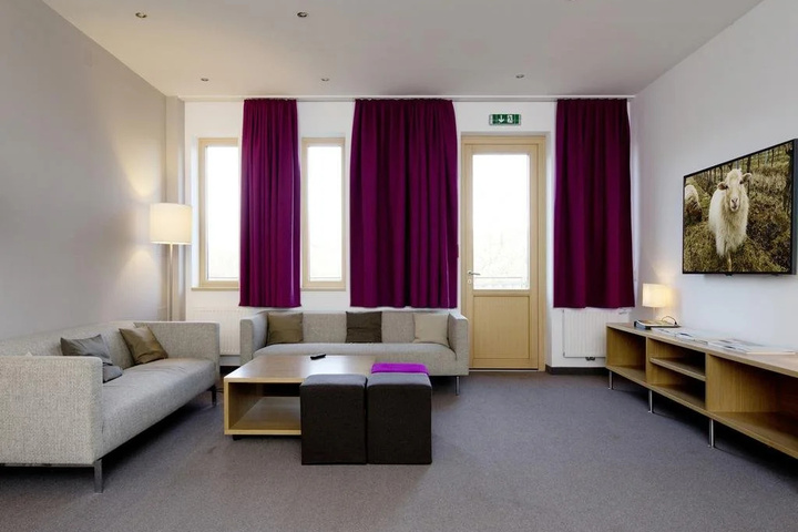 Room 4 of 23