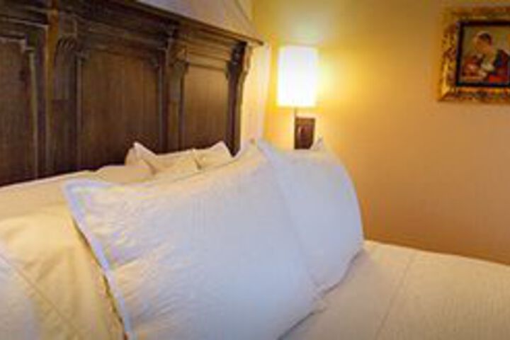 Room 18 of 30