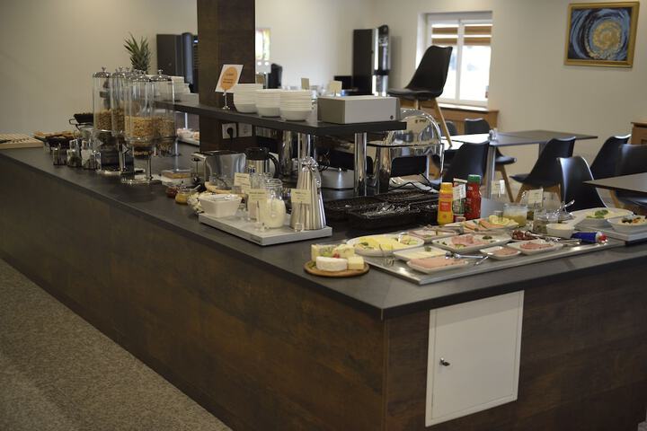 Breakfast/Coffee Service 30 of 43
