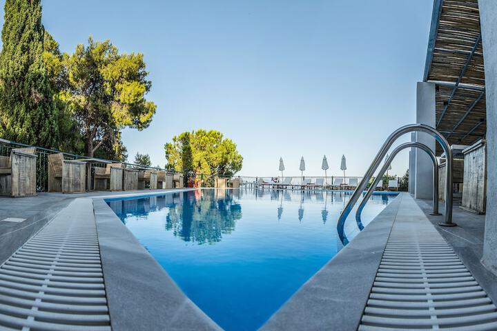 Hotel with Pool