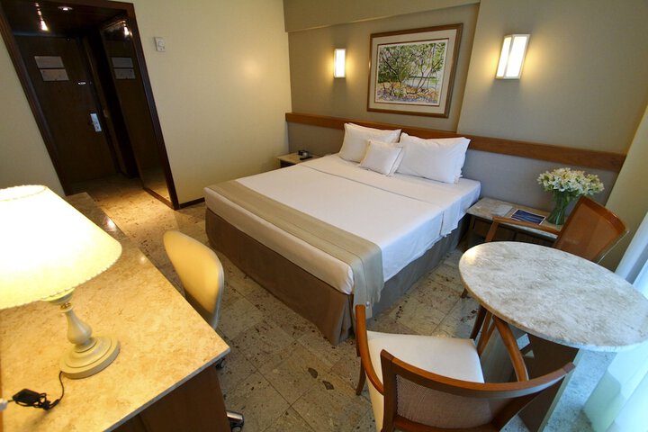 Room 14 of 165