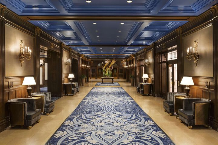 Entrance & Lobby