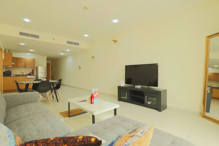 Room 4 of 12