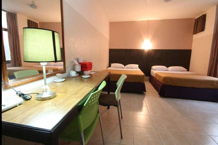 Room 14 of 25