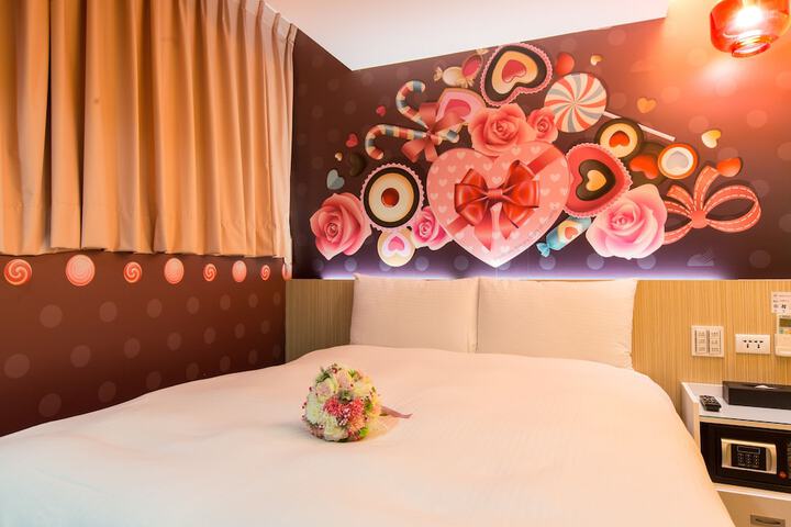 Room 15 of 66
