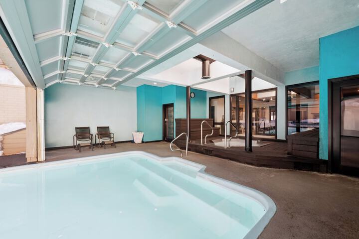 Pool 52 of 75