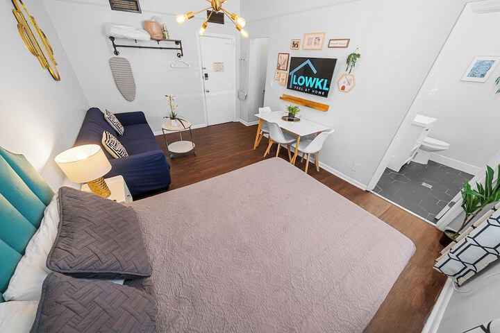 Standard Queen Studio with Kitchenette (8 of 20)