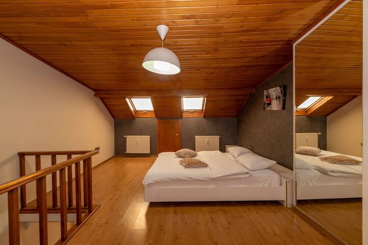 Room 30 of 138