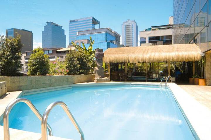 Pool Hotel
