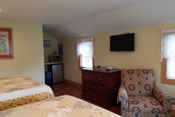 Room 7 of 75