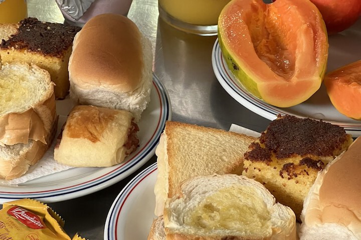 Breakfast/Coffee Service 93 of 118