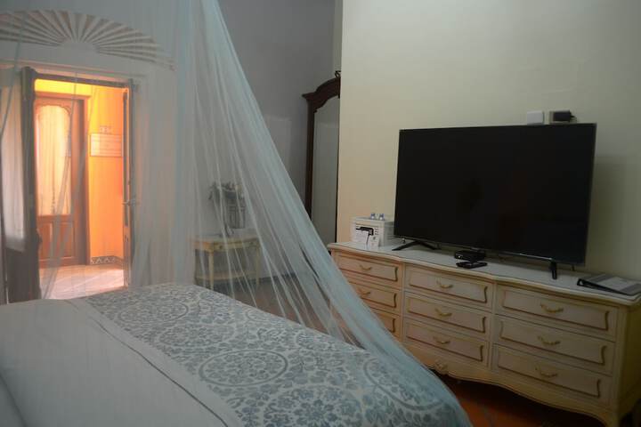 Room 4 of 47