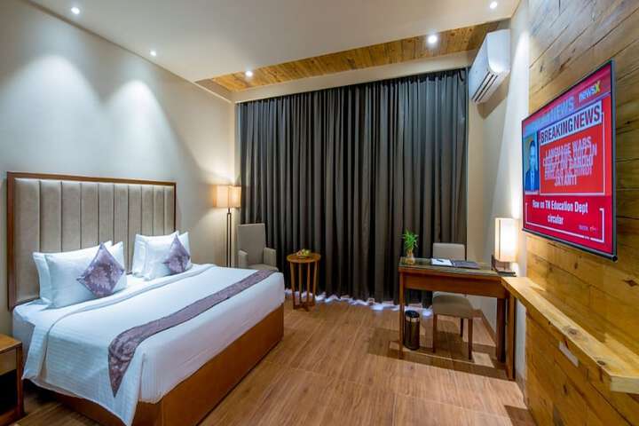 Room 18 of 35