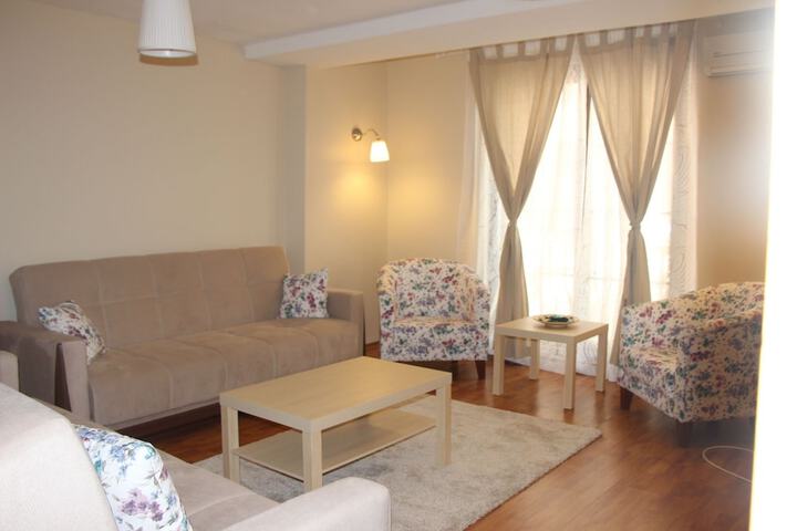 Room 2 of 37