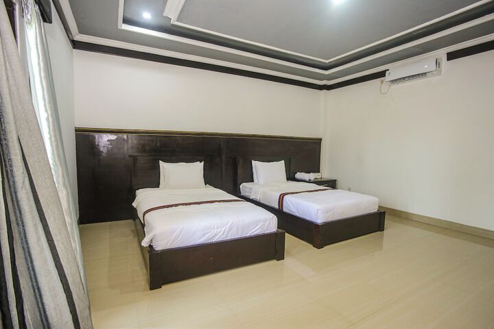 Room 16 of 35