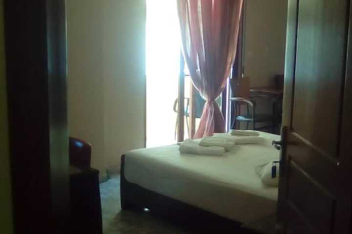 Room 11 of 41