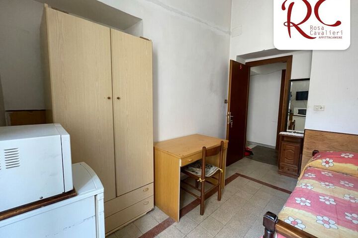 Room 11 of 20
