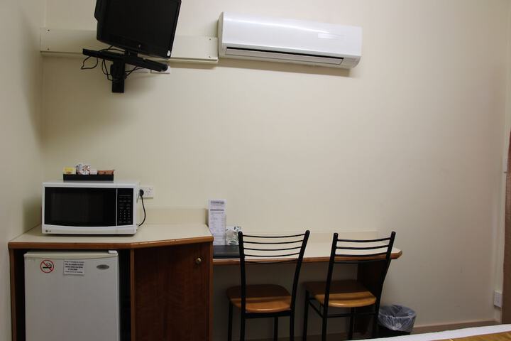 Room 29 of 49