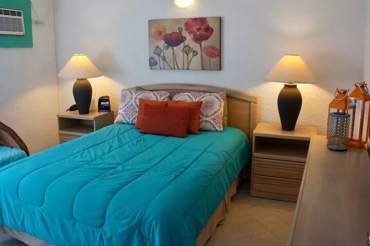 Room 5 of 10