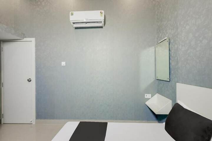 Room 3 of 15