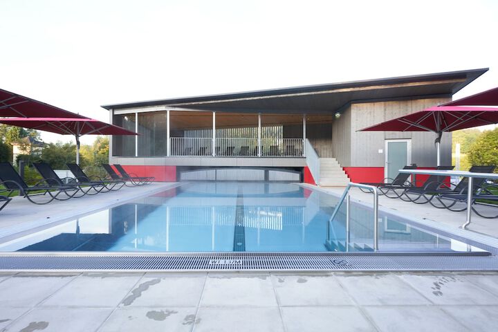 Pool 12 of 31